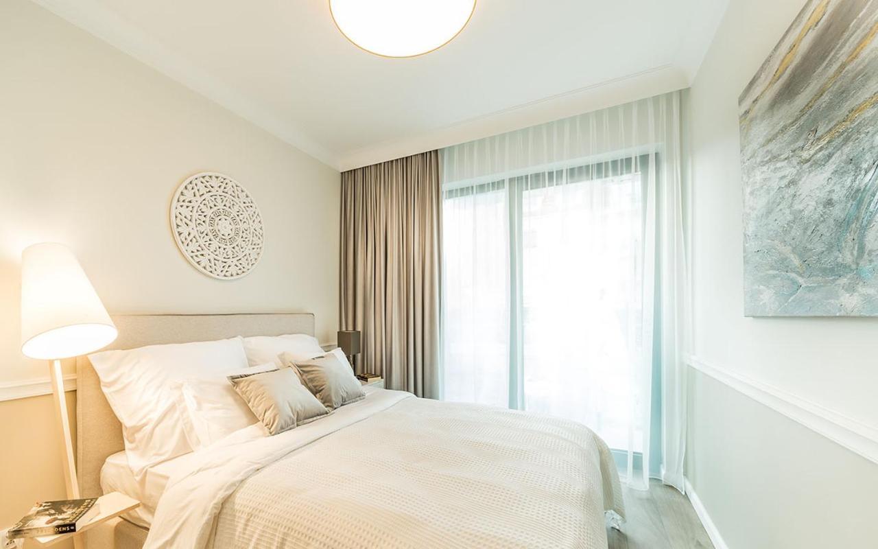 Ferienwohnung Przy Plazy - Z Prywatnym Ogrodkiem Rezydencja Niechorze Exterior foto