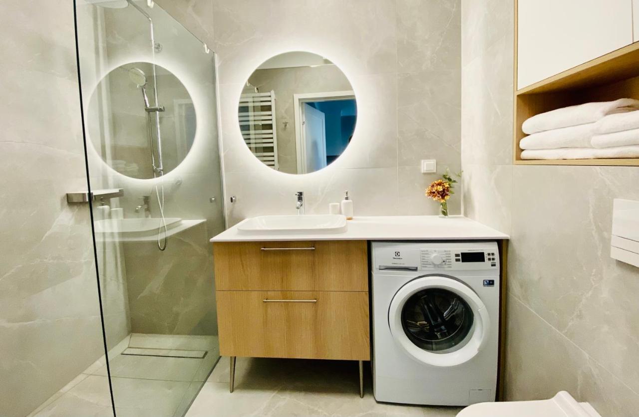 Ferienwohnung Przy Plazy - Z Prywatnym Ogrodkiem Rezydencja Niechorze Exterior foto